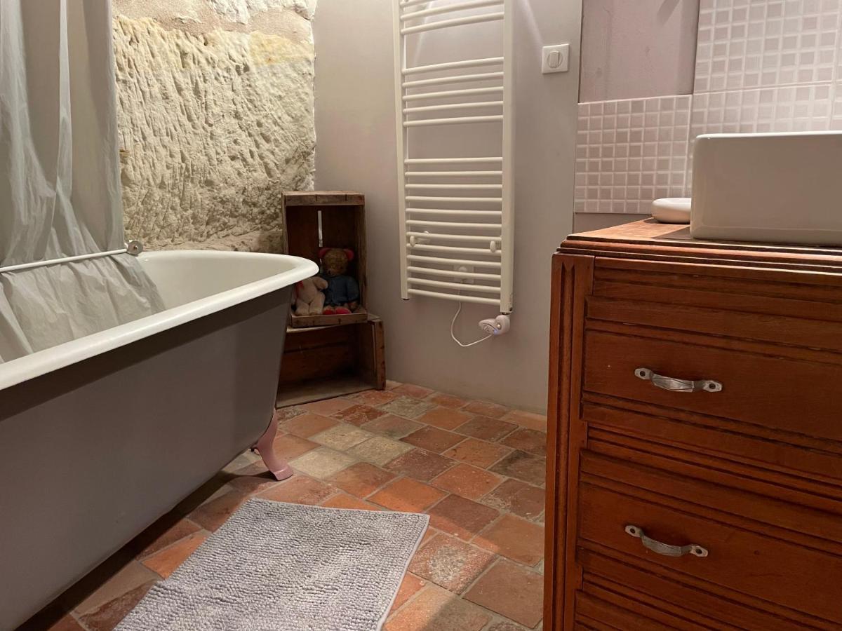L'Escale Troglo Au Bord De La Loire Villa Souzay-Champigny Eksteriør billede